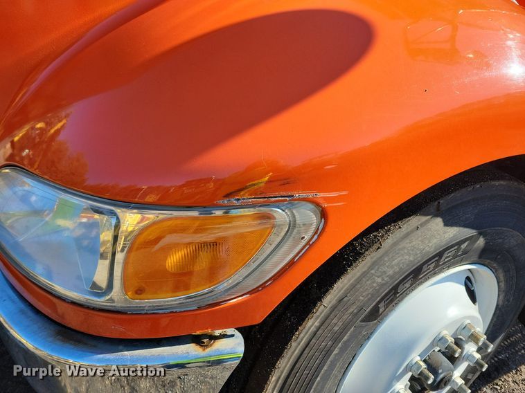 image for item DL7857 2007 Peterbilt 335 water truck