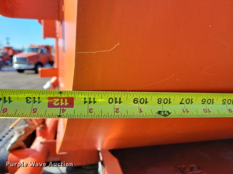 image for item DL7857 2007 Peterbilt 335 water truck