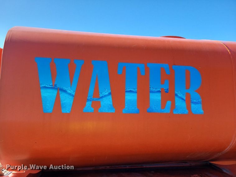 image for item DL7857 2007 Peterbilt 335 water truck