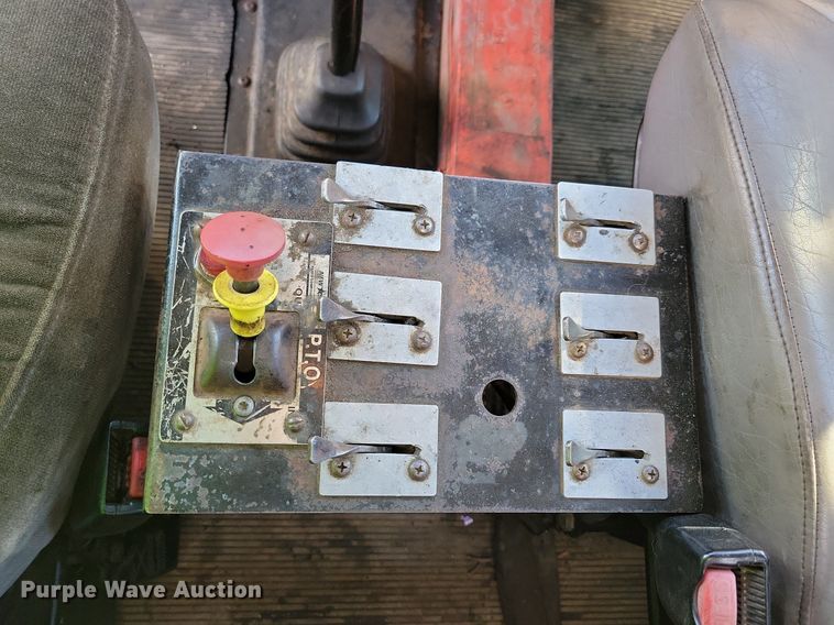 image for item DL7857 2007 Peterbilt 335 water truck