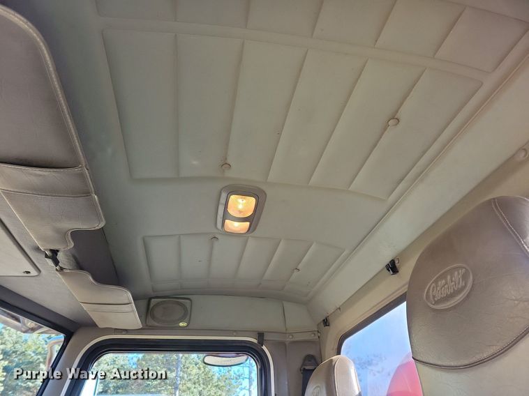 image for item DL7857 2007 Peterbilt 335 water truck