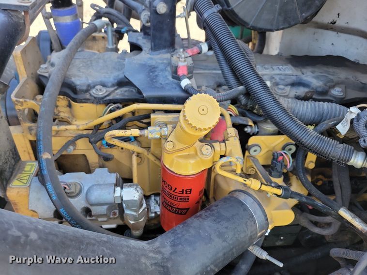 image for item DL7857 2007 Peterbilt 335 water truck