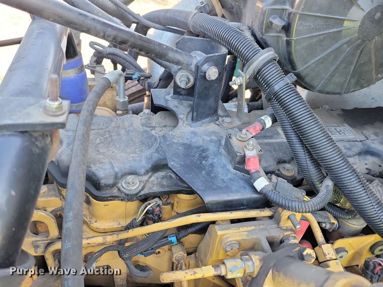 image for item DL7857 2007 Peterbilt 335 water truck