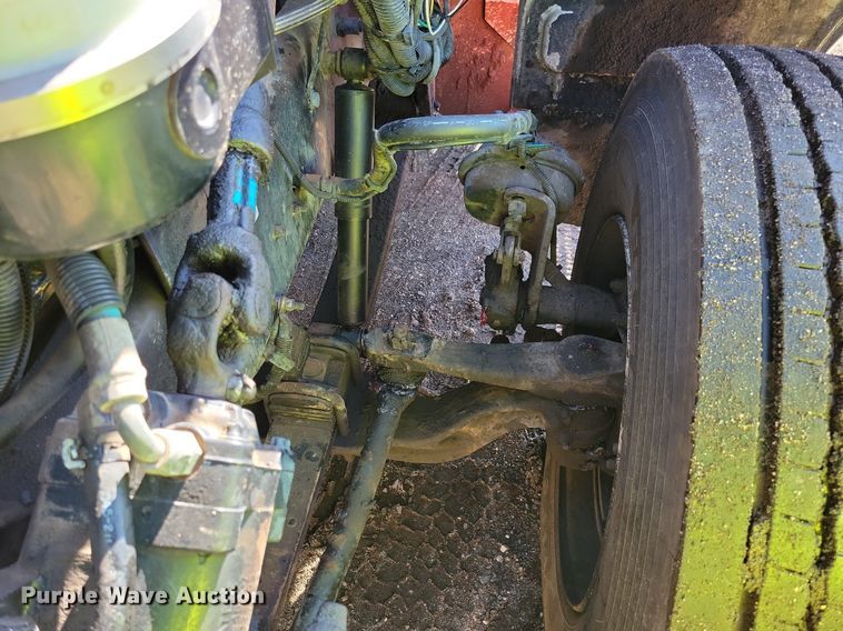 image for item DL7857 2007 Peterbilt 335 water truck