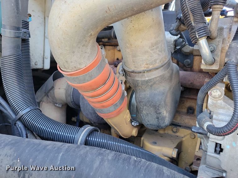 image for item DL7857 2007 Peterbilt 335 water truck