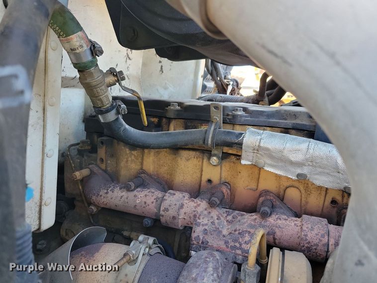 image for item DL7857 2007 Peterbilt 335 water truck