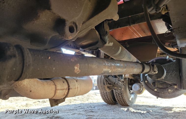 image for item DL7857 2007 Peterbilt 335 water truck