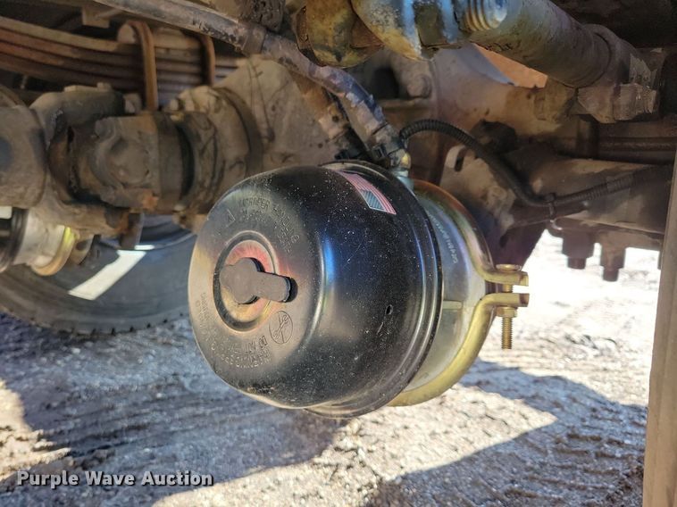 image for item DL7857 2007 Peterbilt 335 water truck