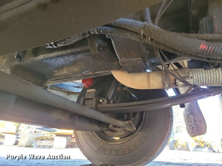 image for item DL7857 2007 Peterbilt 335 water truck