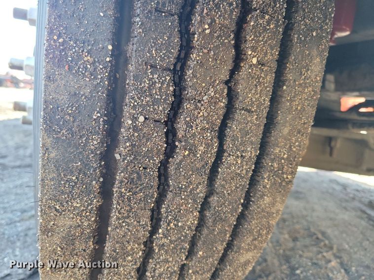 image for item DL7857 2007 Peterbilt 335 water truck