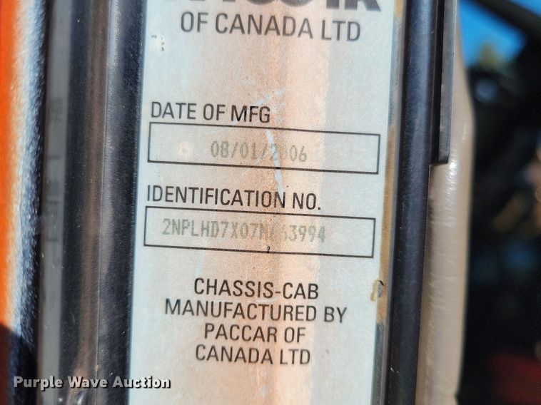 image for item DL7857 2007 Peterbilt 335 water truck