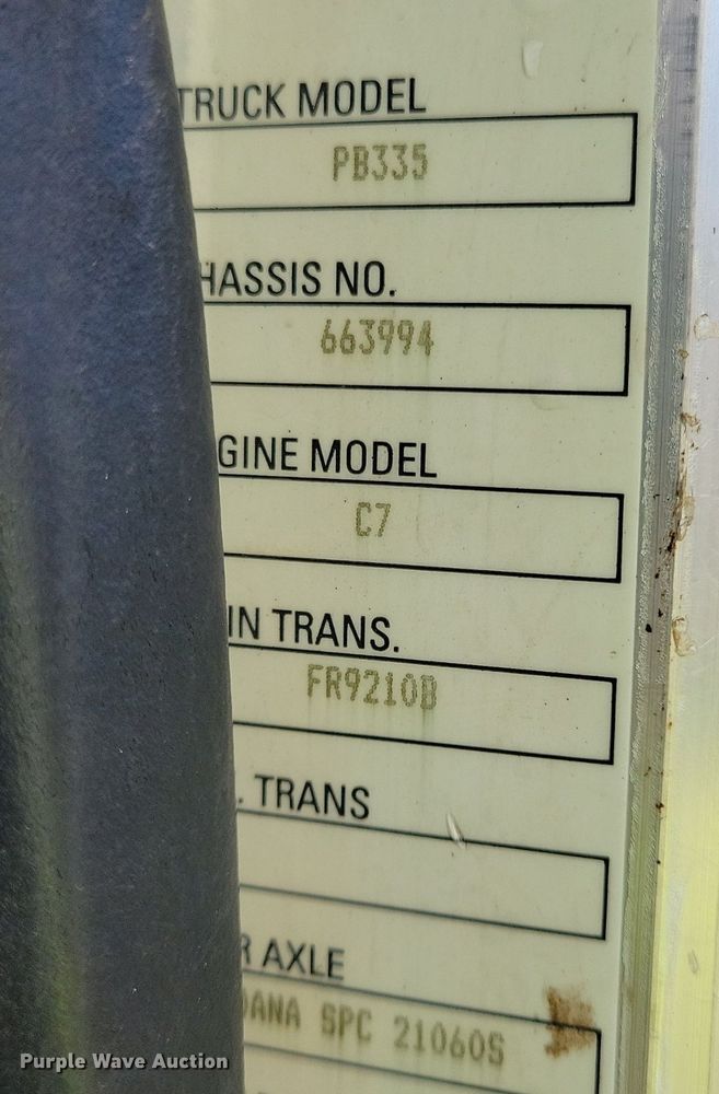 image for item DL7857 2007 Peterbilt 335 water truck