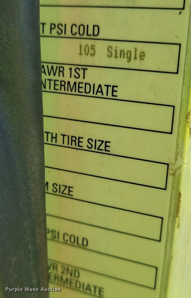 image for item DL7857 2007 Peterbilt 335 water truck