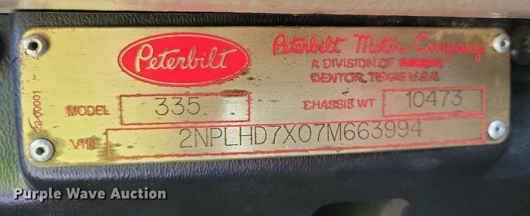 image for item DL7857 2007 Peterbilt 335 water truck