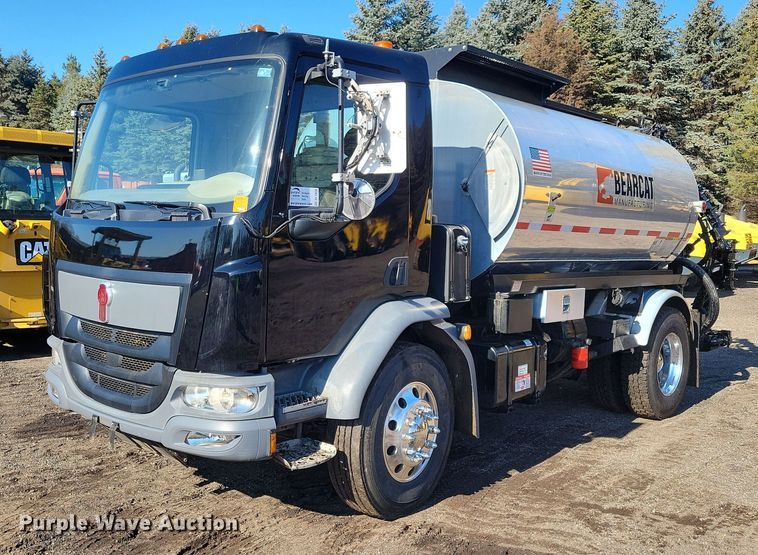 image for item DL7858 2022 Kenworth K370 oil distributor truck