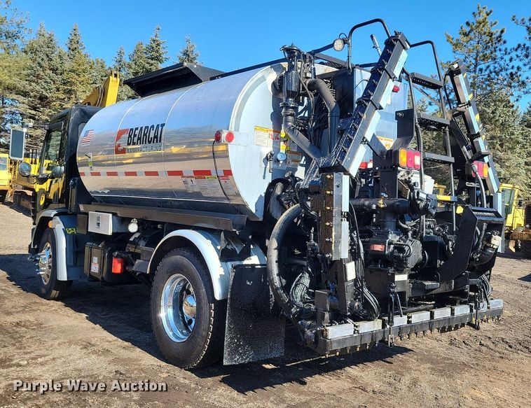 image for item DL7858 2022 Kenworth K370 oil distributor truck