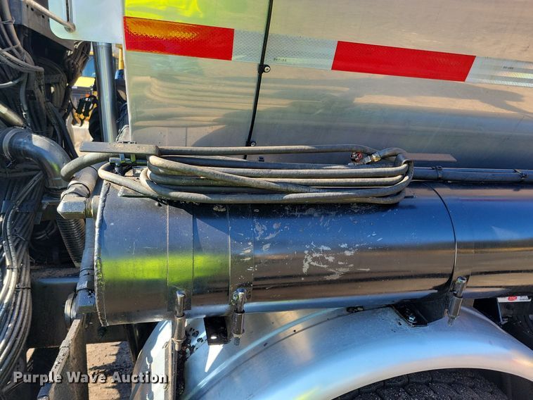 image for item DL7858 2022 Kenworth K370 oil distributor truck