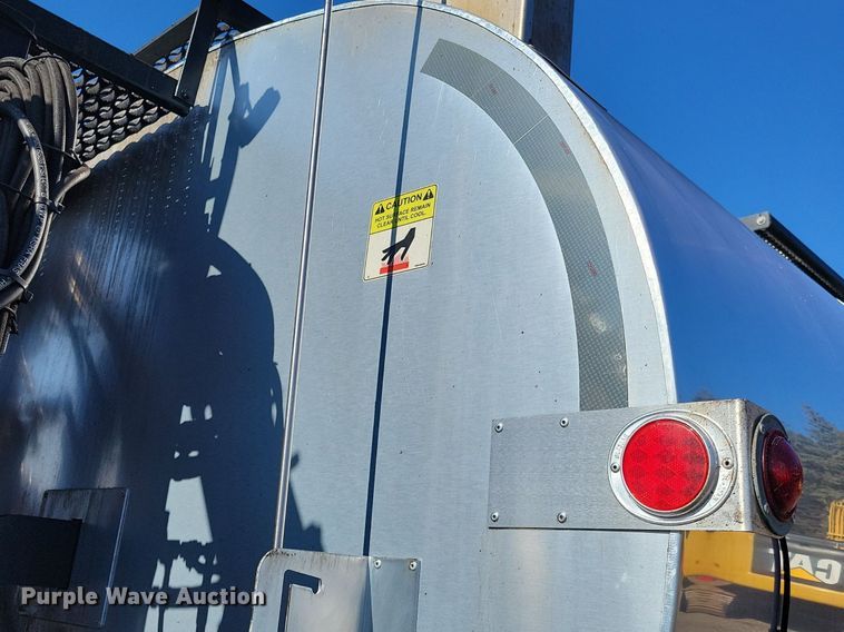 image for item DL7858 2022 Kenworth K370 oil distributor truck