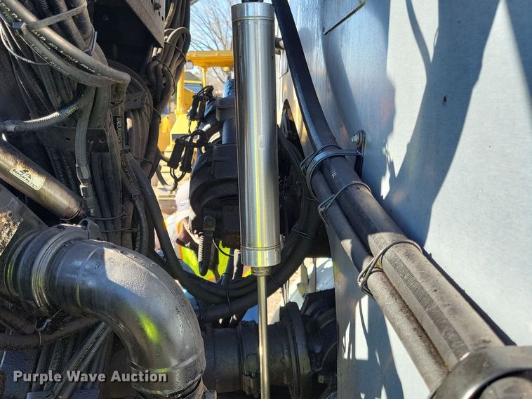 image for item DL7858 2022 Kenworth K370 oil distributor truck