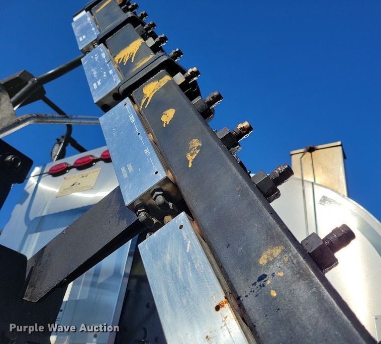 image for item DL7858 2022 Kenworth K370 oil distributor truck