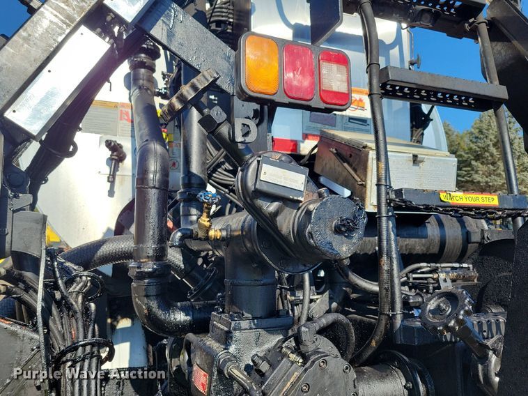 image for item DL7858 2022 Kenworth K370 oil distributor truck