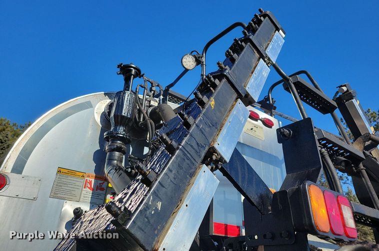 image for item DL7858 2022 Kenworth K370 oil distributor truck