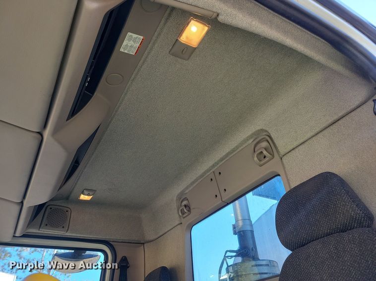 image for item DL7858 2022 Kenworth K370 oil distributor truck