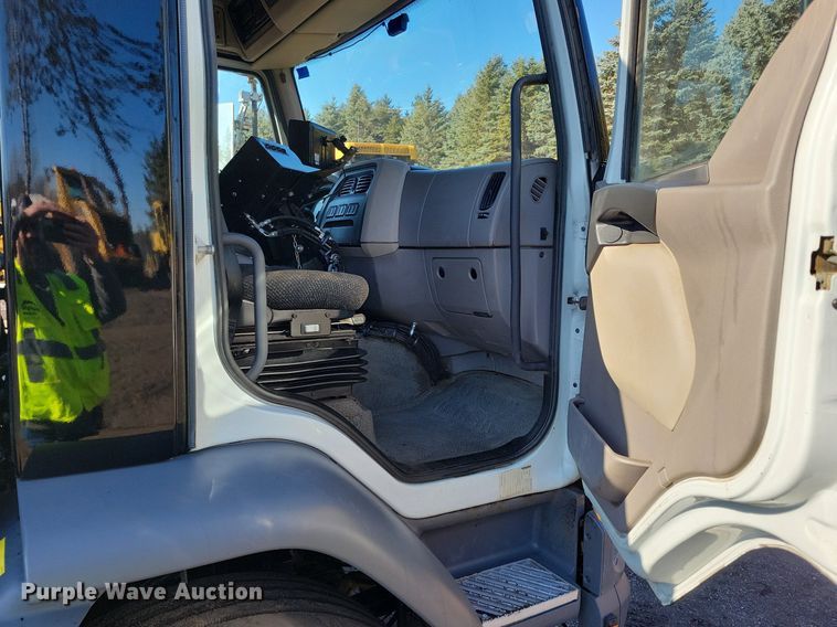 image for item DL7858 2022 Kenworth K370 oil distributor truck