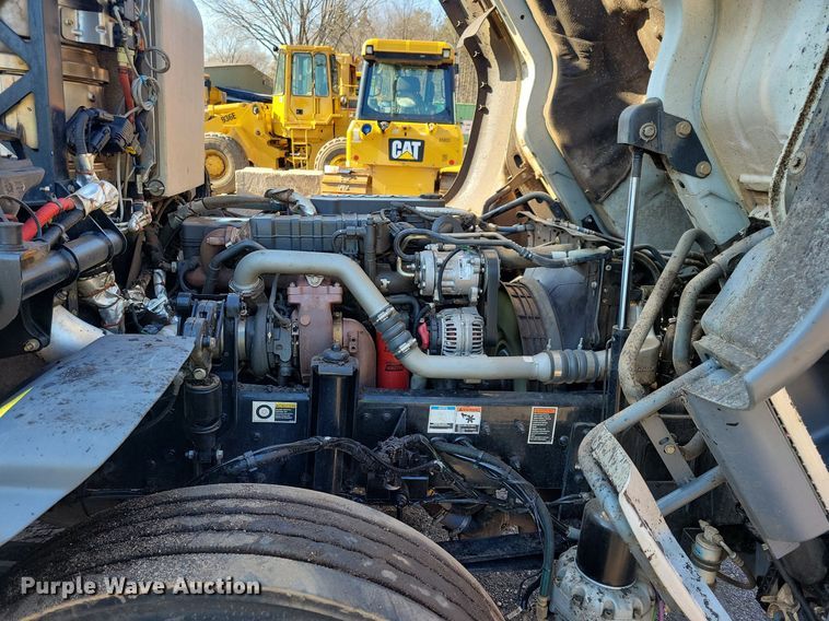 image for item DL7858 2022 Kenworth K370 oil distributor truck