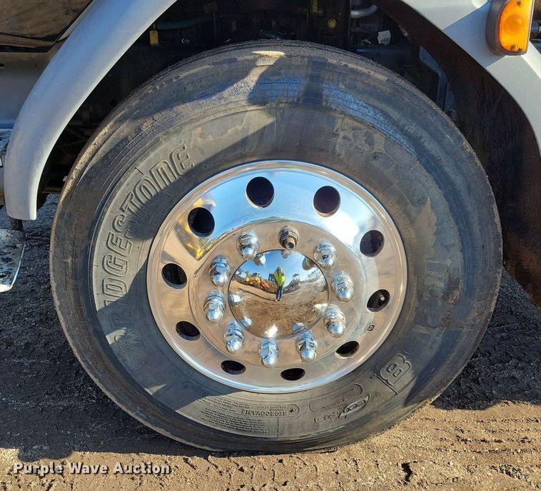 image for item DL7858 2022 Kenworth K370 oil distributor truck