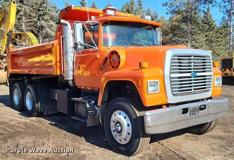 image for item DL7859 1997 Ford LT9000 dump truck