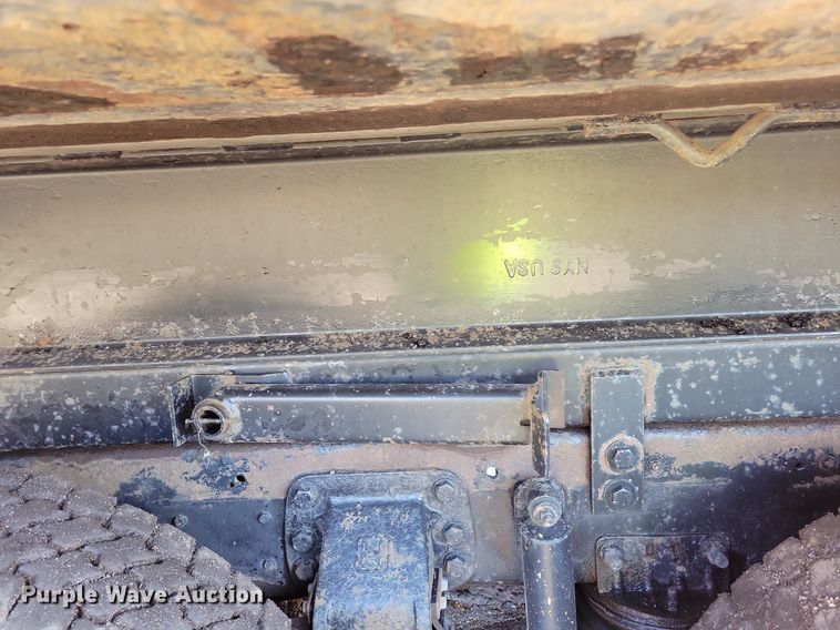 image for item DL7859 1997 Ford LT9000 dump truck