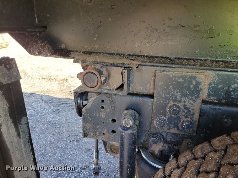 image for item DL7859 1997 Ford LT9000 dump truck