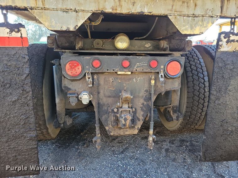 image for item DL7859 1997 Ford LT9000 dump truck