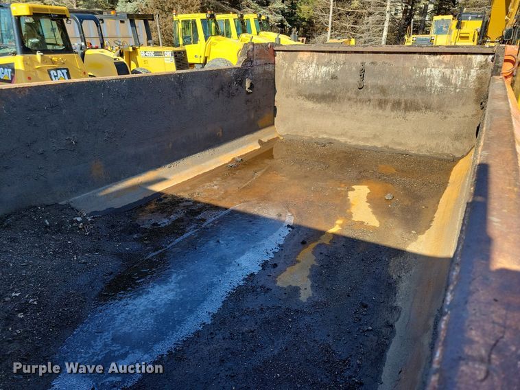 image for item DL7859 1997 Ford LT9000 dump truck