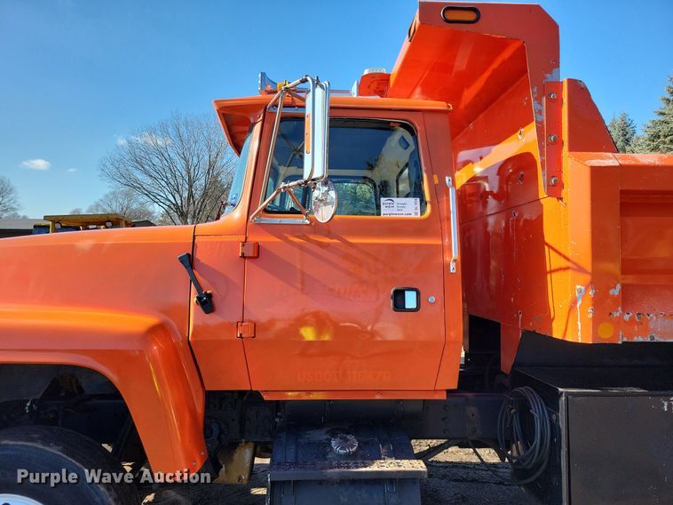 image for item DL7859 1997 Ford LT9000 dump truck
