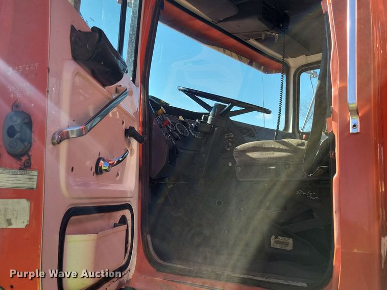 image for item DL7859 1997 Ford LT9000 dump truck