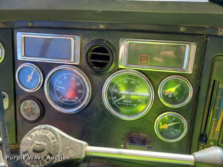 image for item DL7859 1997 Ford LT9000 dump truck