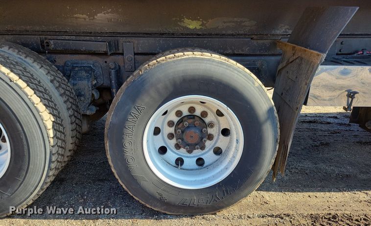 image for item DL7859 1997 Ford LT9000 dump truck