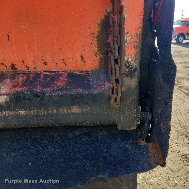 image for item DL7860 1995 Ford LT9000 dump truck