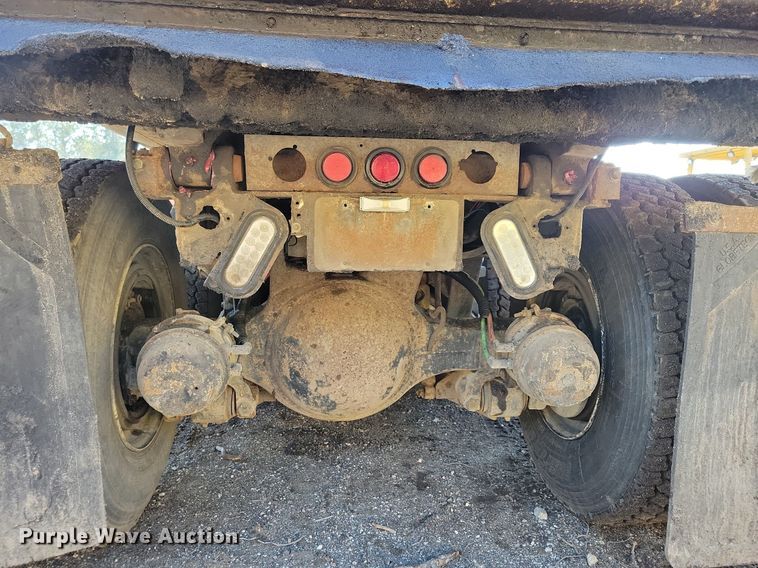 image for item DL7860 1995 Ford LT9000 dump truck