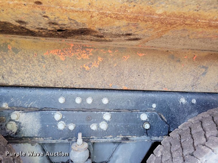 image for item DL7860 1995 Ford LT9000 dump truck