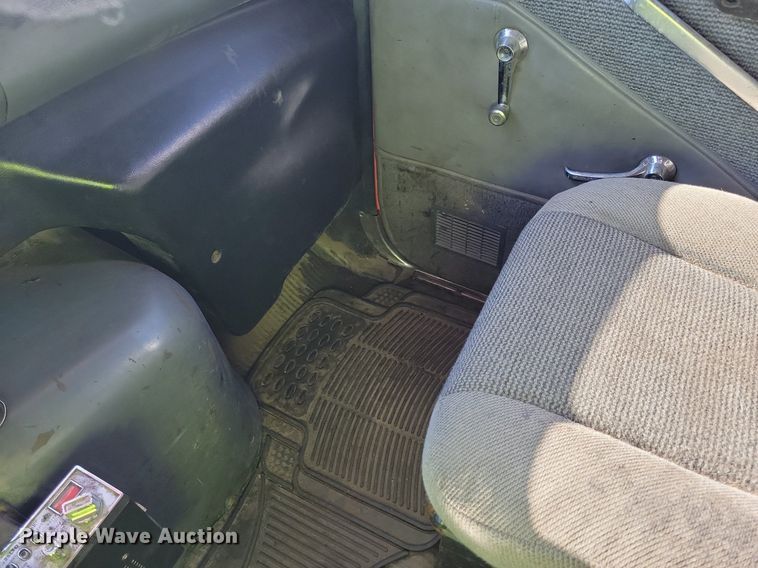 image for item DL7860 1995 Ford LT9000 dump truck