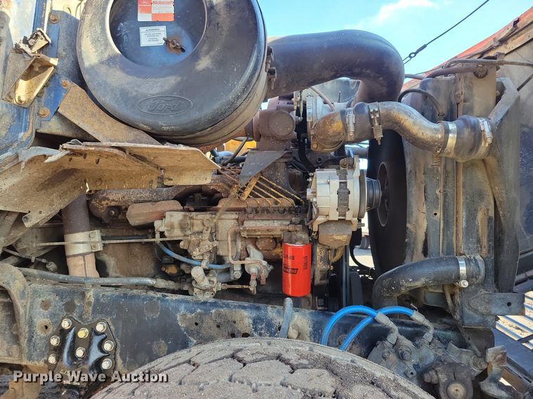 image for item DL7860 1995 Ford LT9000 dump truck