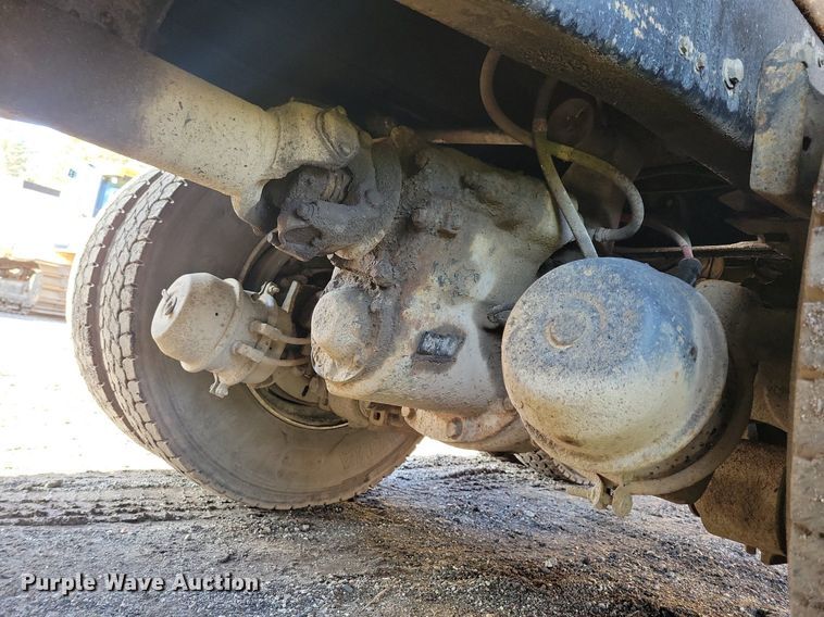 image for item DL7860 1995 Ford LT9000 dump truck