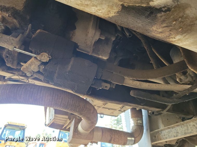 image for item DL7860 1995 Ford LT9000 dump truck