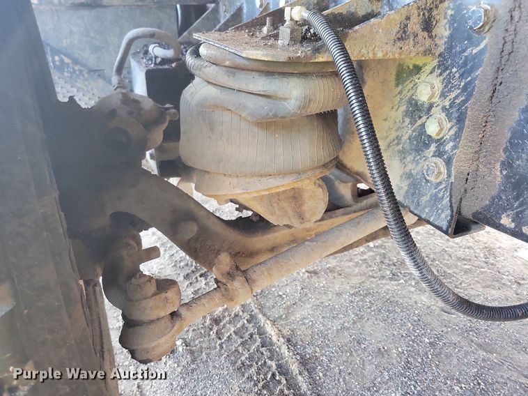 image for item DL7860 1995 Ford LT9000 dump truck