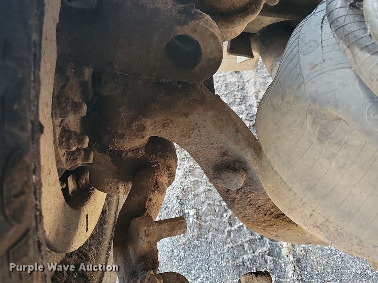 image for item DL7860 1995 Ford LT9000 dump truck