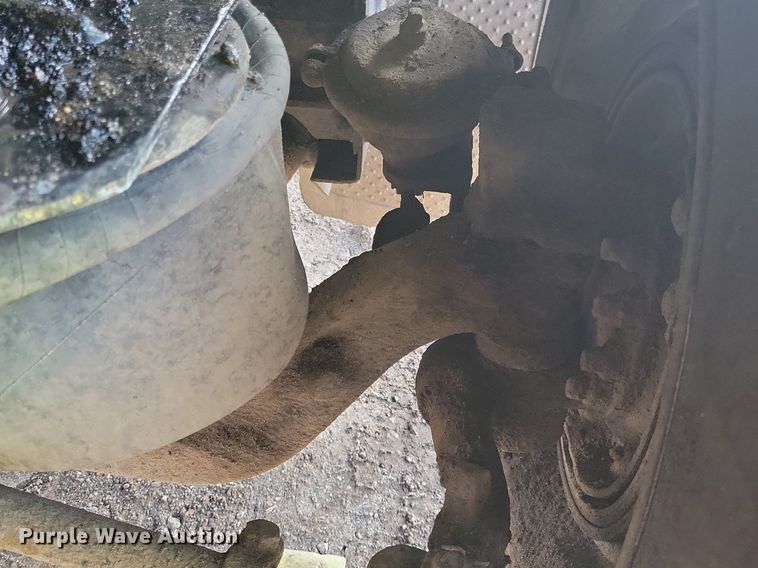 image for item DL7860 1995 Ford LT9000 dump truck