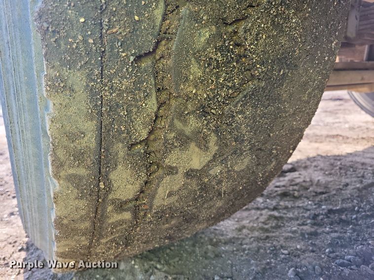 image for item DL7860 1995 Ford LT9000 dump truck